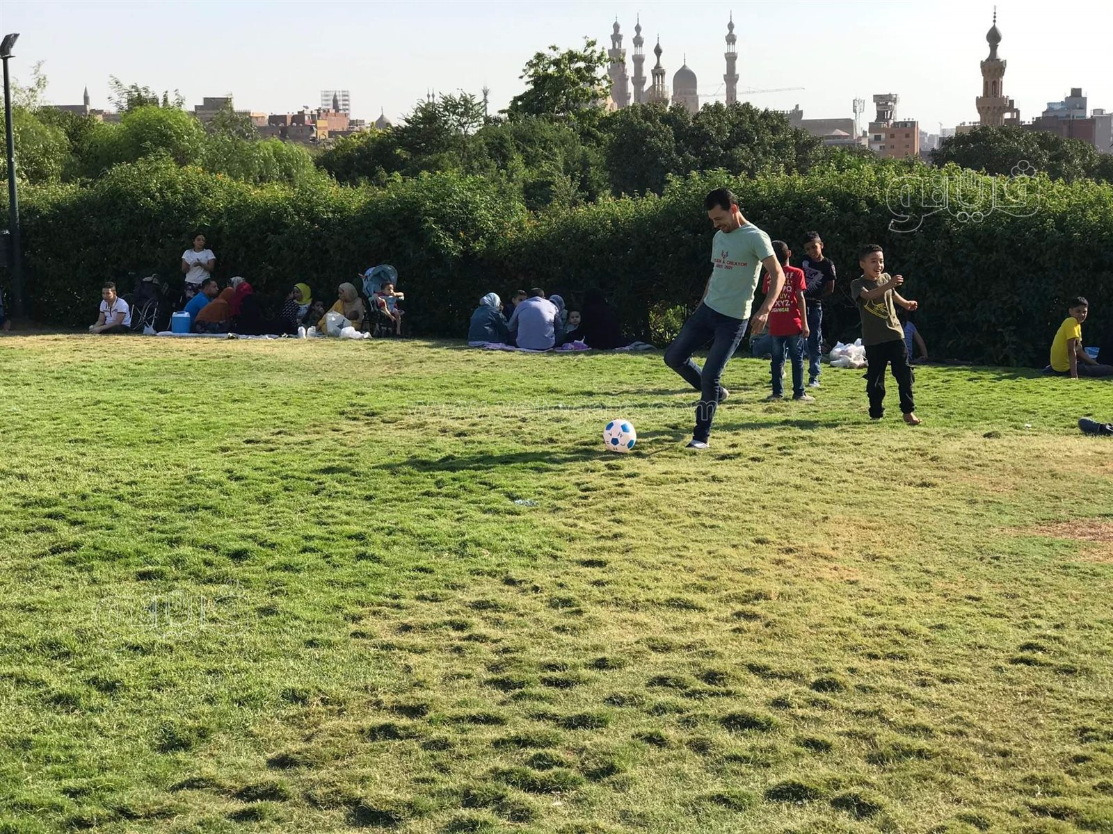 كرة القدم والباتيناج يسيطران على احتفالات إجازة العيد بحديقة الأزهر (9)