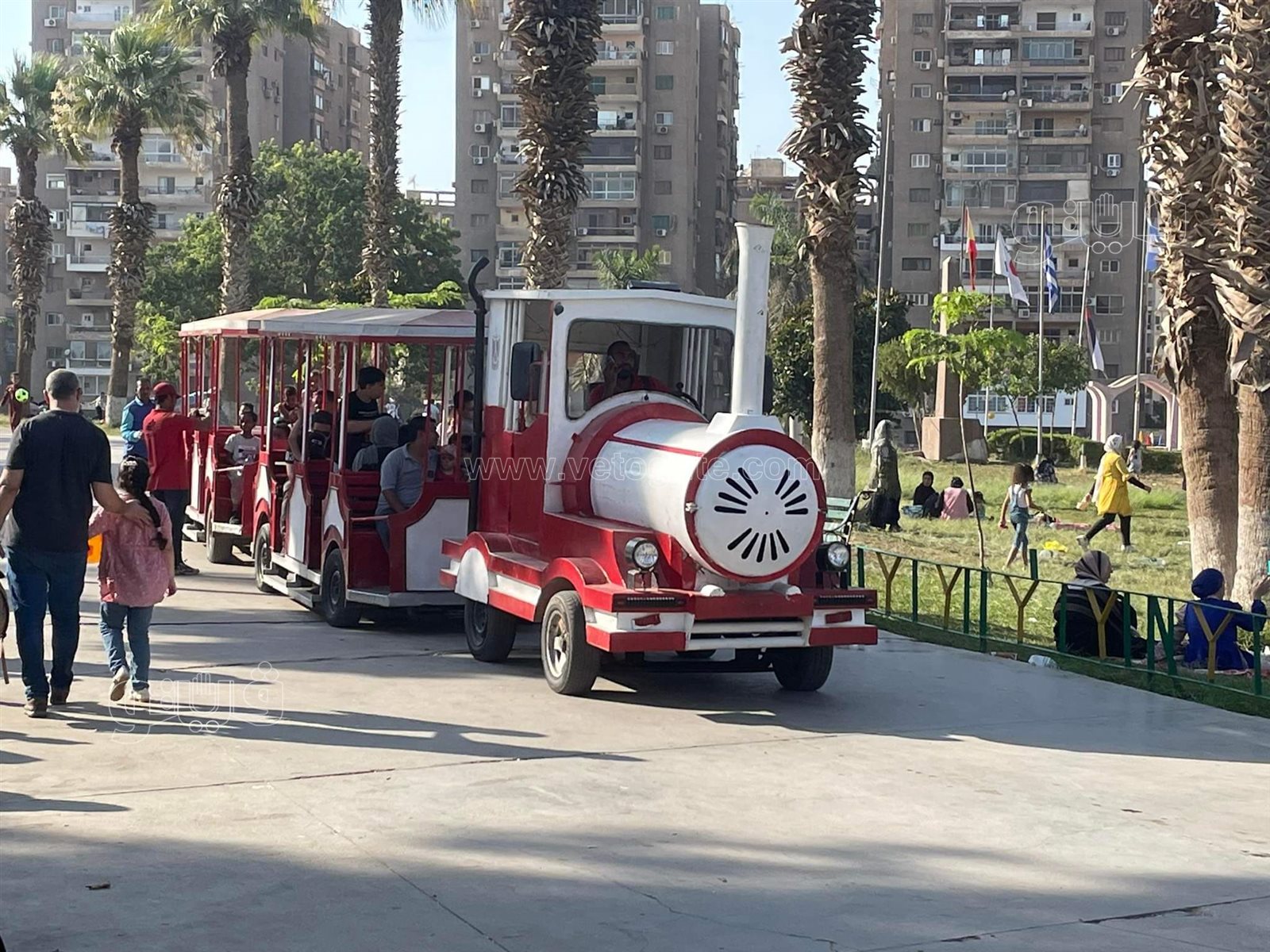 إقبال كبير على الحديقة الدولية خامس أيام إجازة العيد (2)