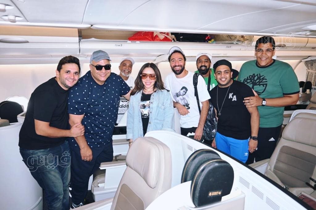 اسره مسرحيه عائلة تس (1)