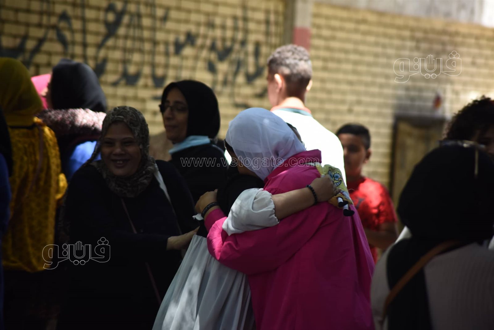 بالزغاريد.. احتفالات طلاب الثانوية العامة بعد انتهاء أخر أيام الإمتحانات (3)