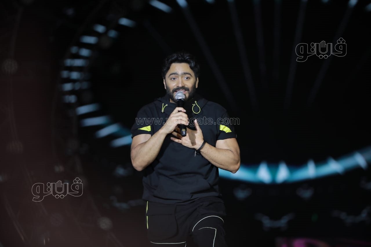  تامر حسني يتالق بحفل جماهيري في إطلاق عشأنجي (10)