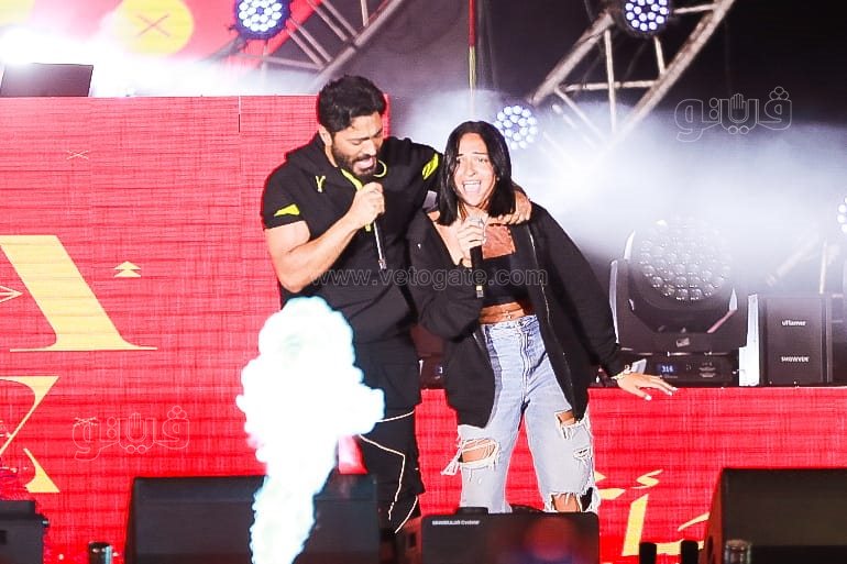  تامر حسني يتالق بحفل جماهيري في إطلاق عشأنجي (31)