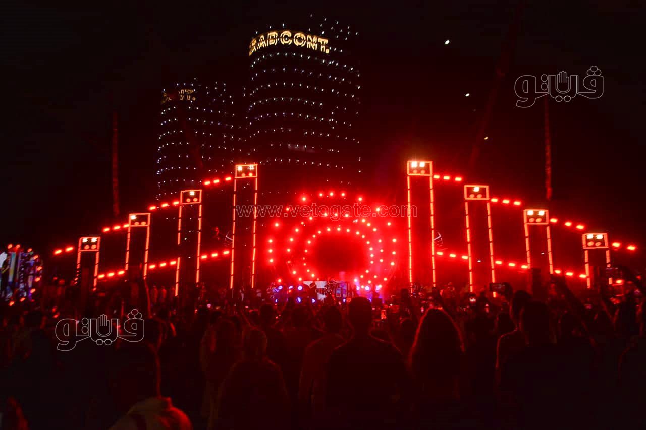  تامر حسني يتالق بحفل جماهيري في إطلاق عشأنجي (33)