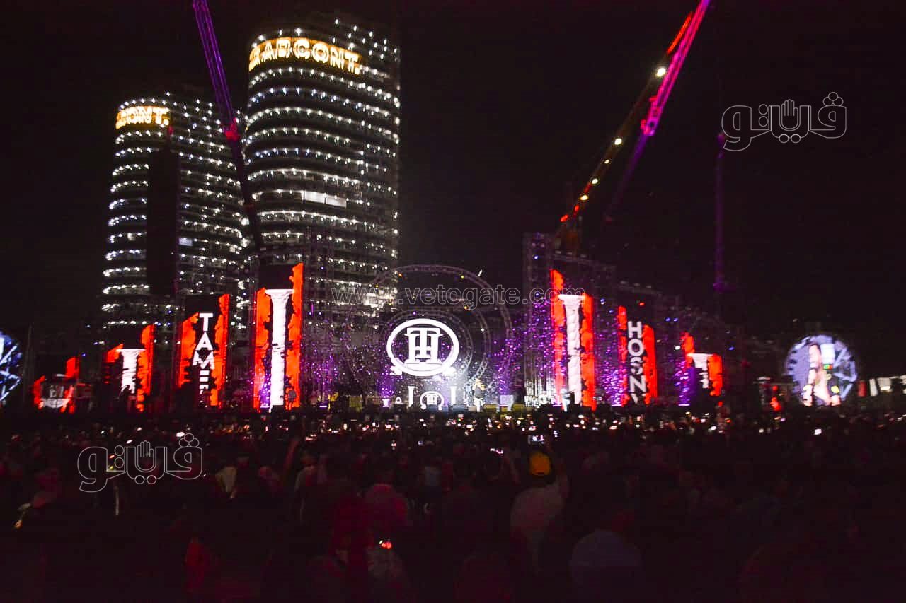  تامر حسني يتالق بحفل جماهيري في إطلاق عشأنجي (40)