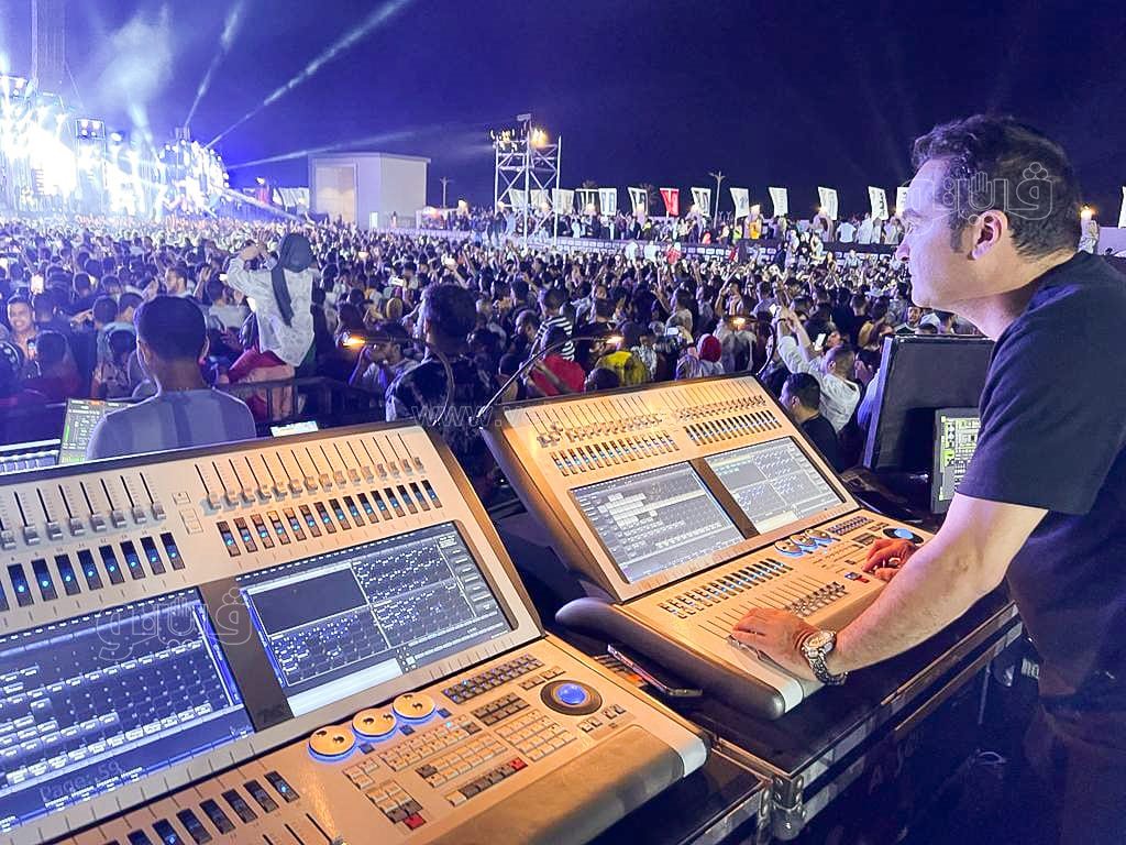  تامر حسني يتالق بحفل جماهيري في إطلاق عشأنجي (42)