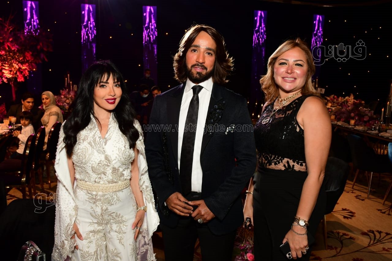 نجوم الفن والمشاهير في زفاف ابنة عصام إمام شقيق الزعيم (4)