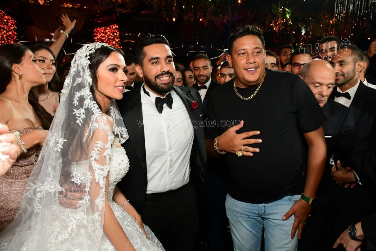نجوم الفن والمشاهير في زفاف ابنة عصام إمام شقيق الزعيم (13)