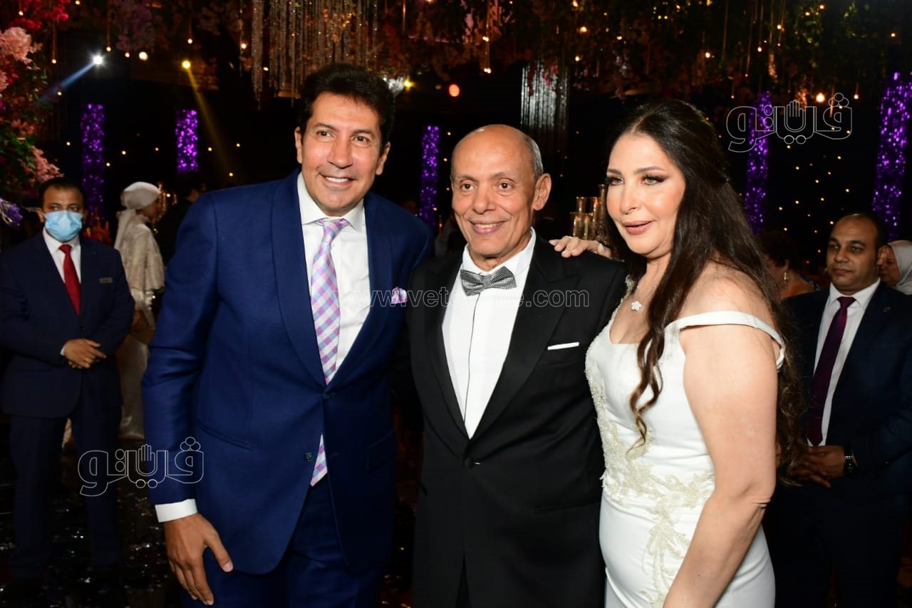نجوم الفن والمشاهير في زفاف ابنة عصام إمام شقيق الزعيم (26)