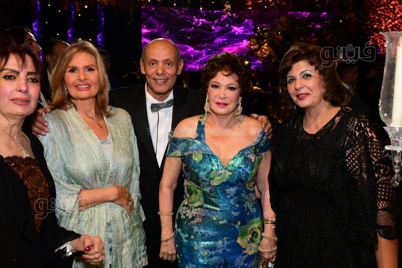 نجوم الفن والمشاهير في زفاف ابنة عصام إمام شقيق الزعيم (38)