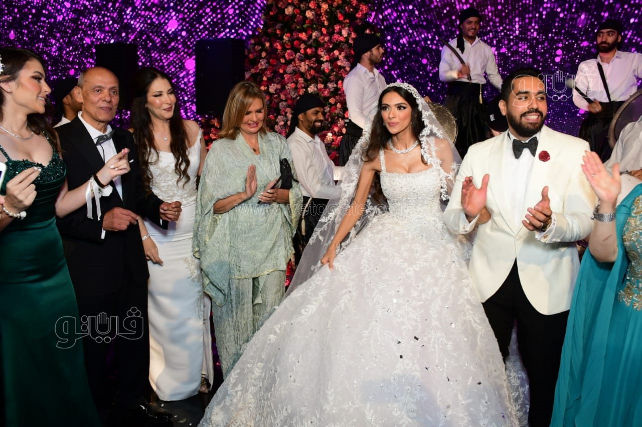 نجوم الفن والمشاهير في زفاف ابنة عصام إمام شقيق الزعيم (46)