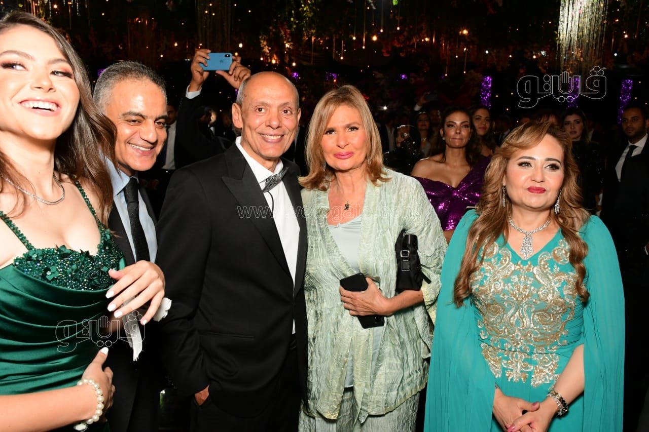 نجوم الفن والمشاهير في زفاف ابنة عصام إمام شقيق الزعيم (48)