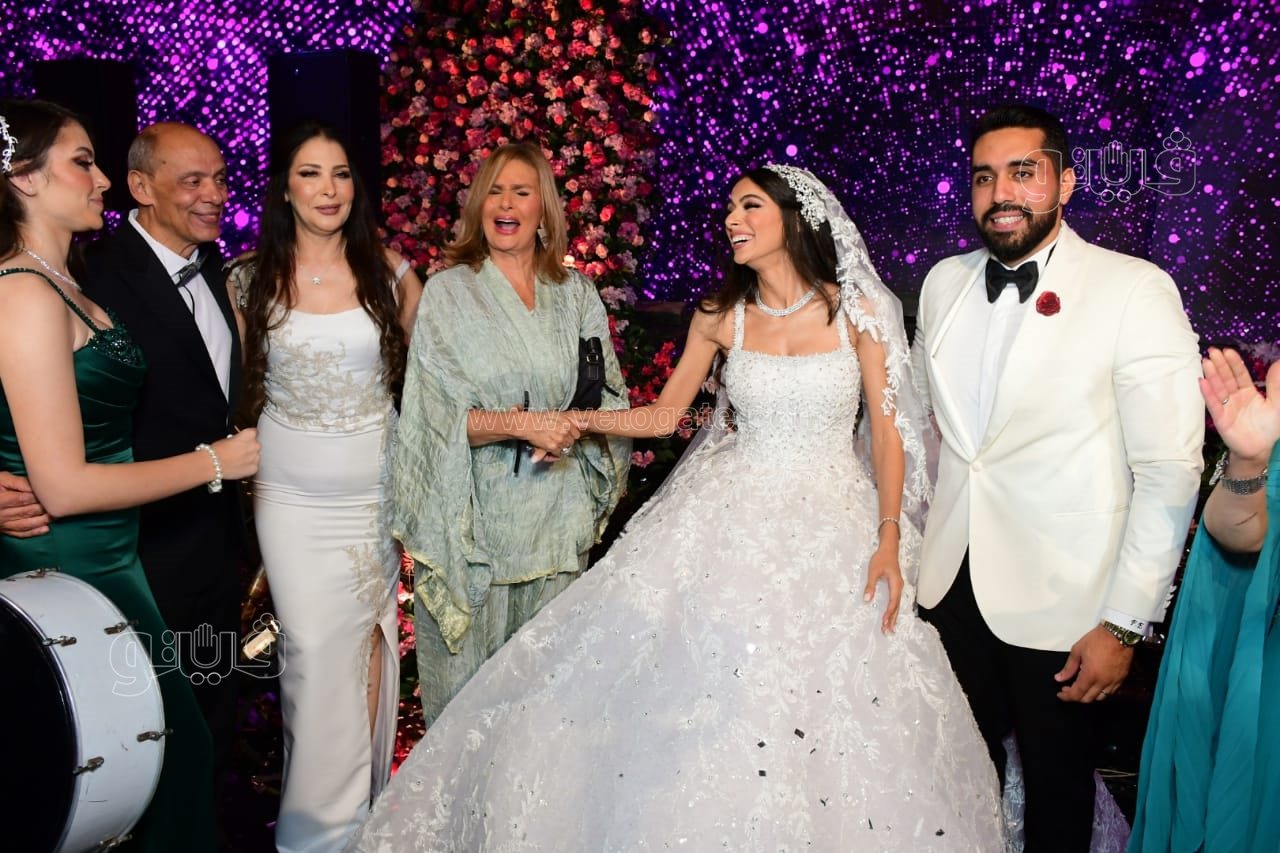 نجوم الفن والمشاهير في زفاف ابنة عصام إمام شقيق الزعيم (50)