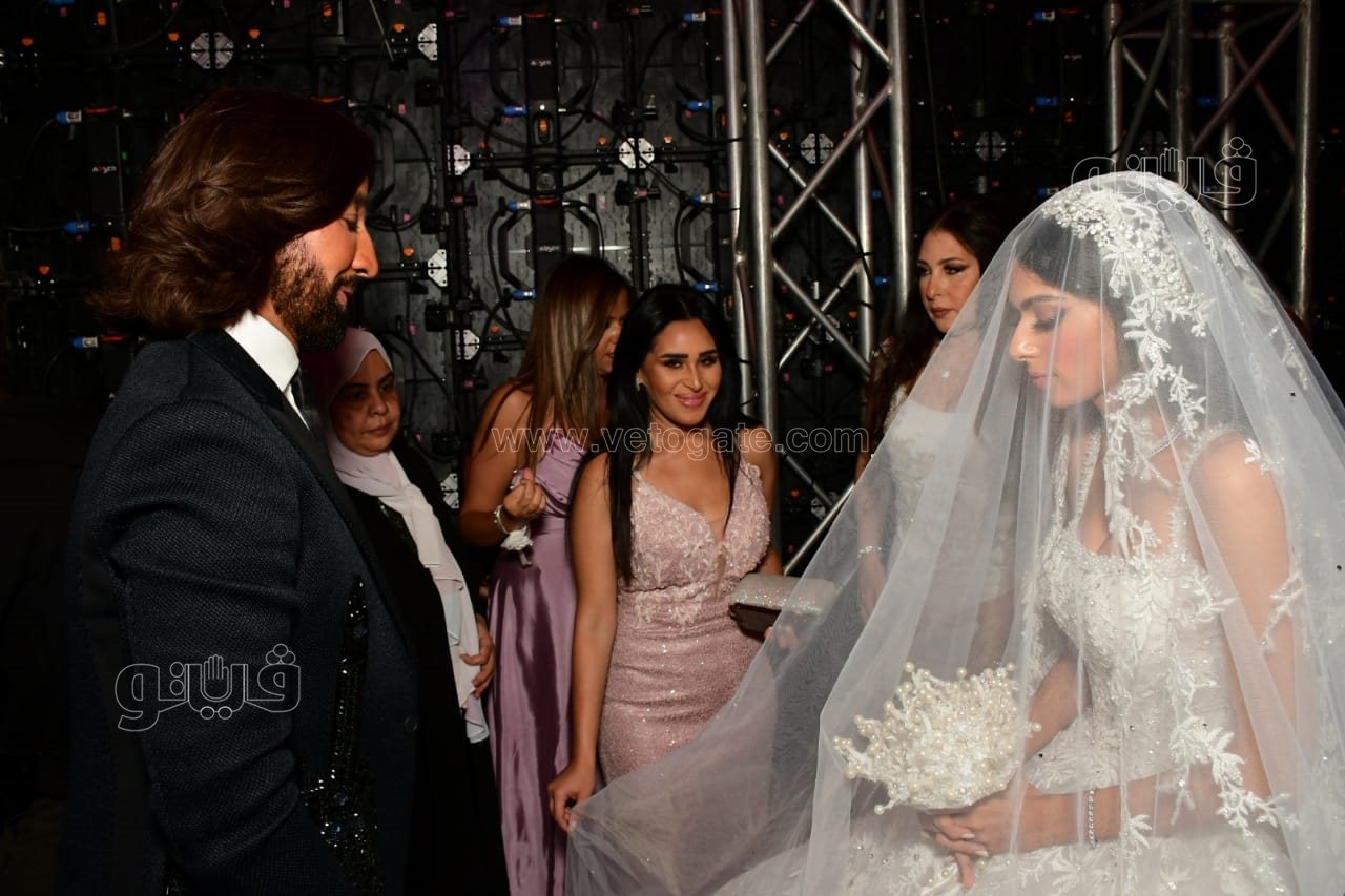 نجوم الفن والمشاهير في زفاف ابنة عصام إمام شقيق الزعيم (54)