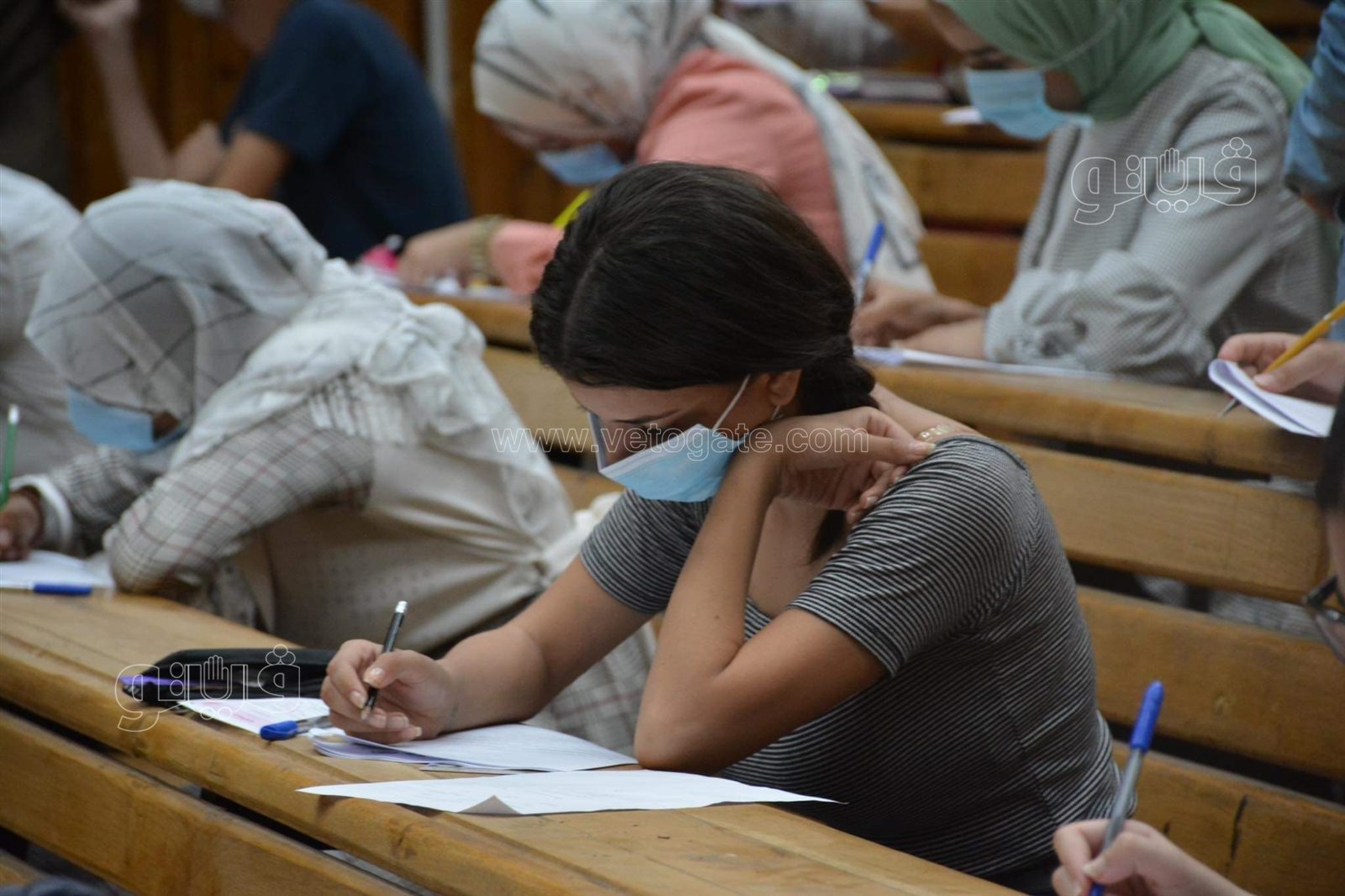 عميد إعلام القاهرة تتفقد امتحان القدرات لطلاب الثانوية (15)