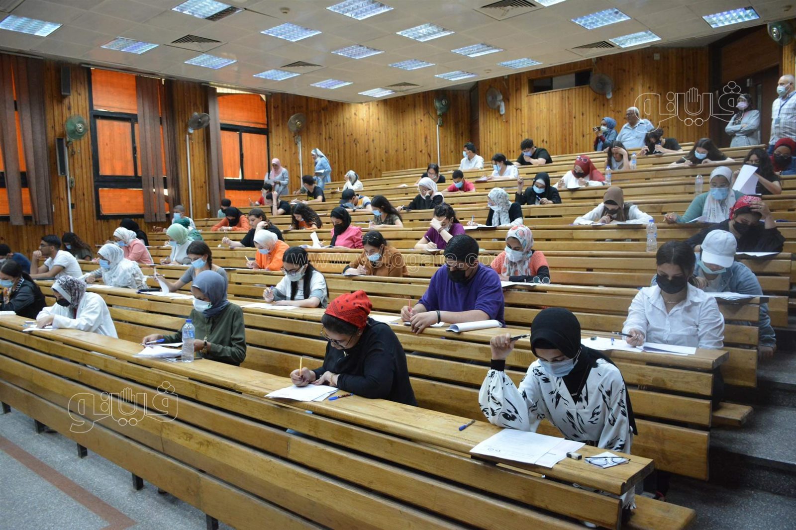 عميد إعلام القاهرة تتفقد امتحان القدرات لطلاب الثانوية (13)