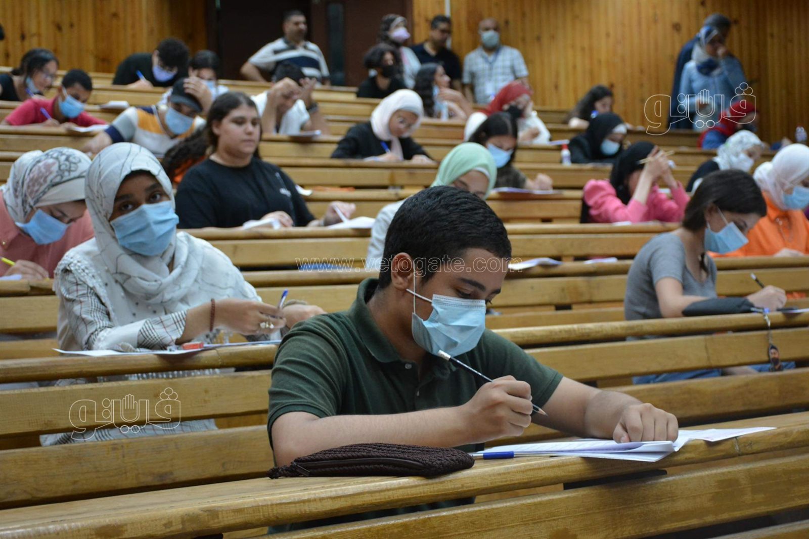 عميد إعلام القاهرة تتفقد امتحان القدرات لطلاب الثانوية (24)