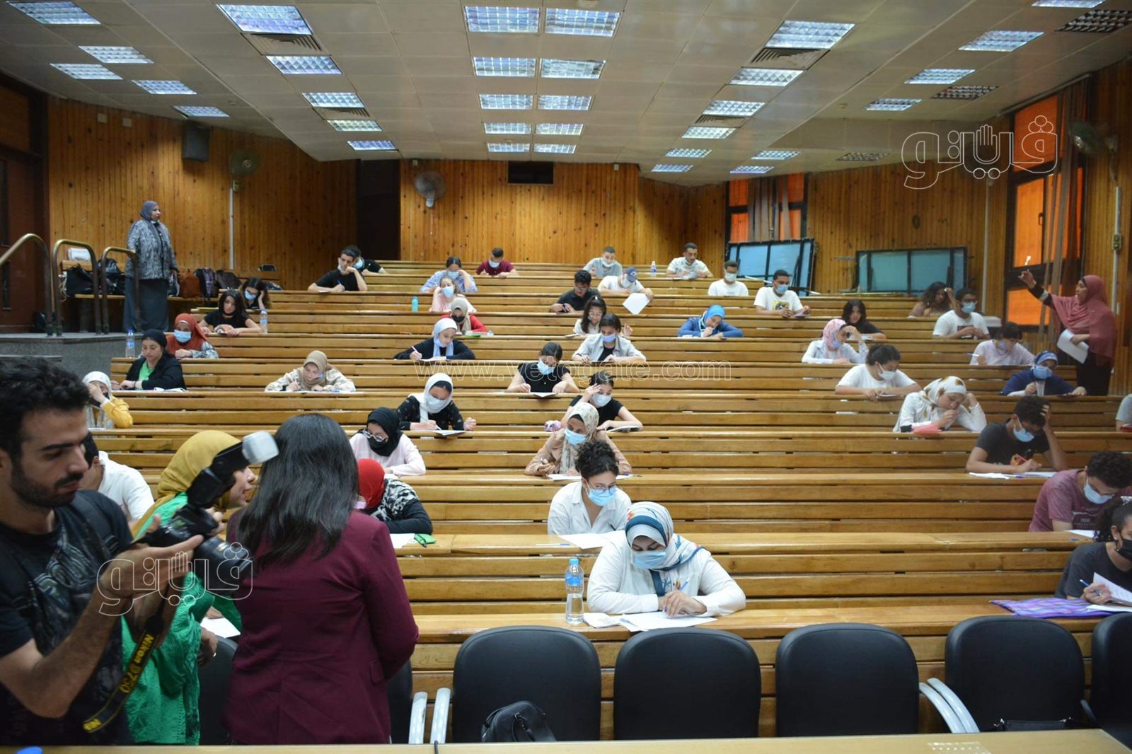 عميد إعلام القاهرة تتفقد امتحان القدرات لطلاب الثانوية (34)