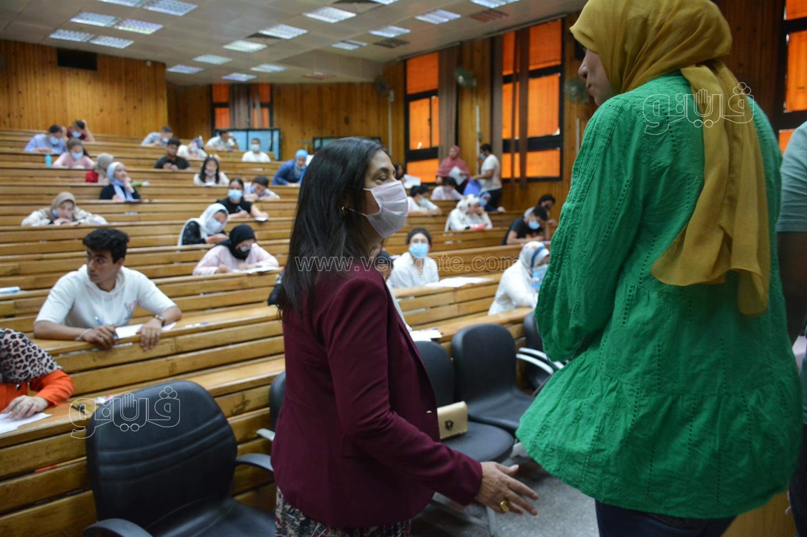 عميد إعلام القاهرة تتفقد امتحان القدرات لطلاب الثانوية (38)
