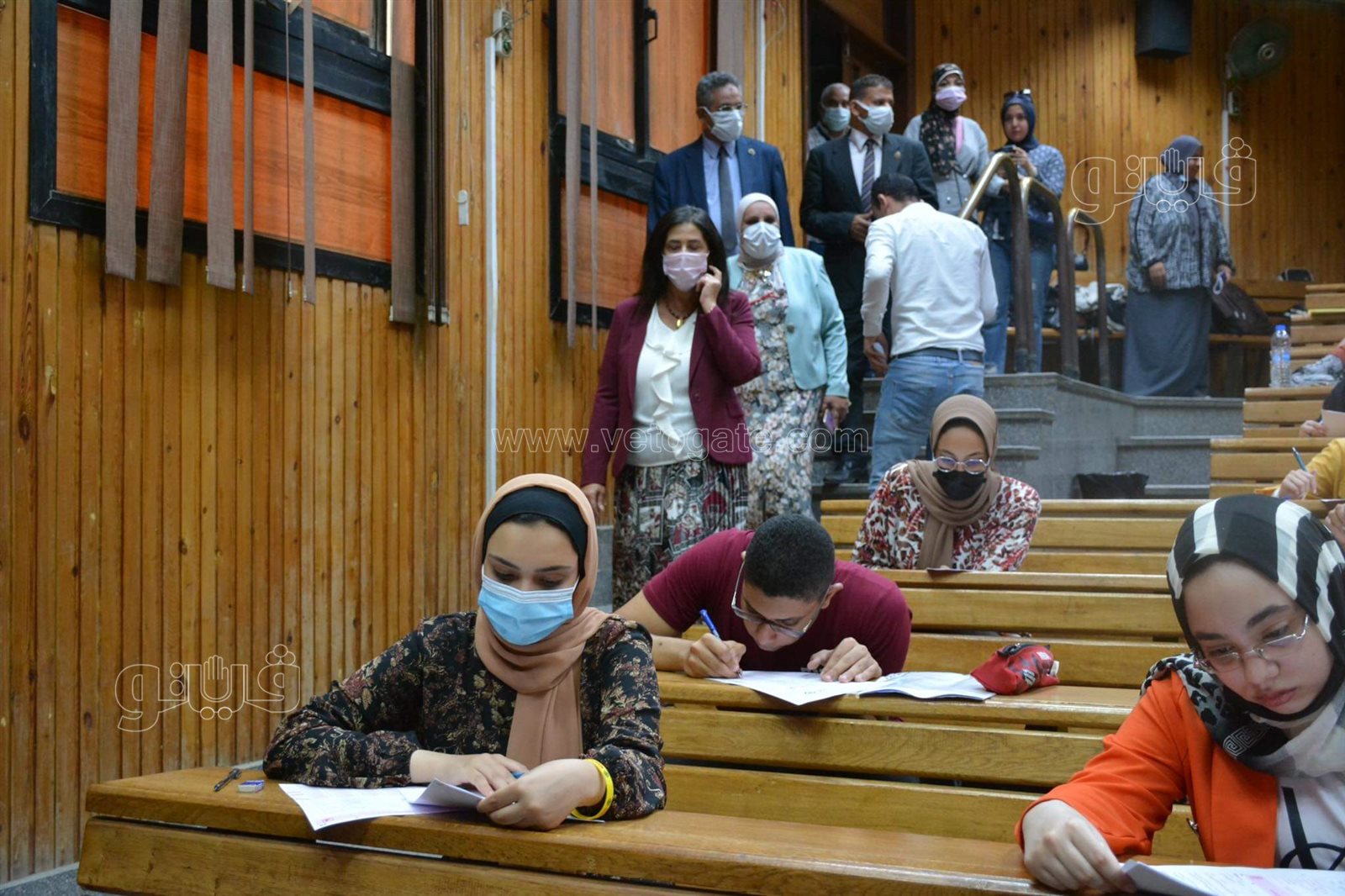 عميد إعلام القاهرة تتفقد امتحان القدرات لطلاب الثانوية (8)