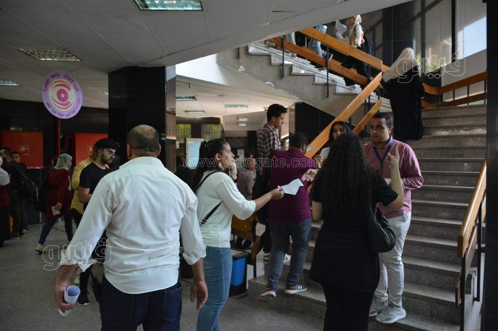 لحظة دخول طلاب الثانوية لأداء اختبارات القدرات بإعلام القاهرة (1)