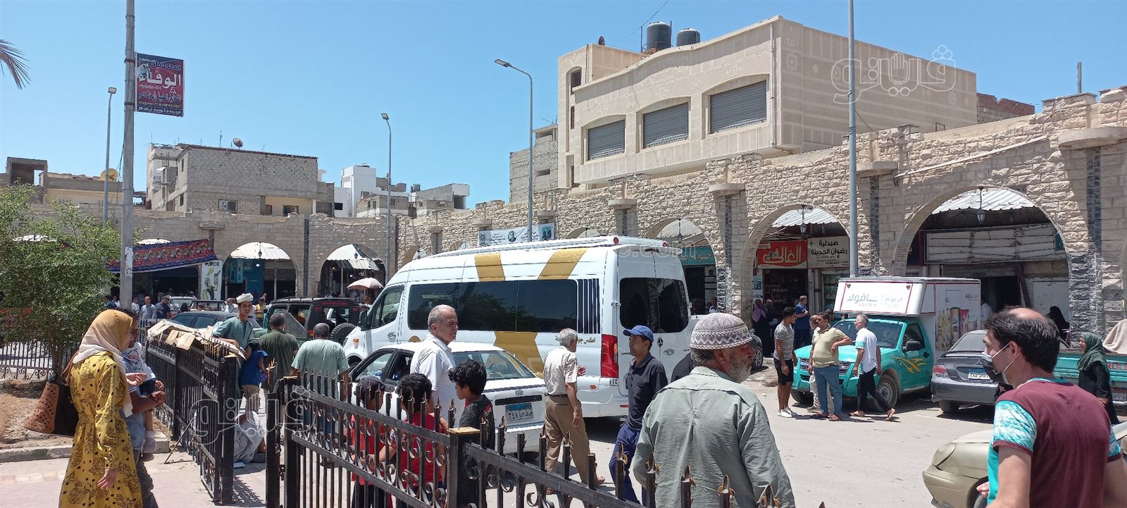 طاهر أبو زيد يشيع جثمان زوجته من مسجد الرفاعى بالعريش  (3)