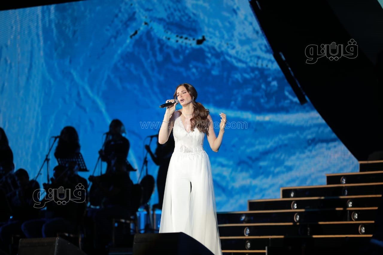  حفل آمال ماهر بالساحل الشمالي (4)