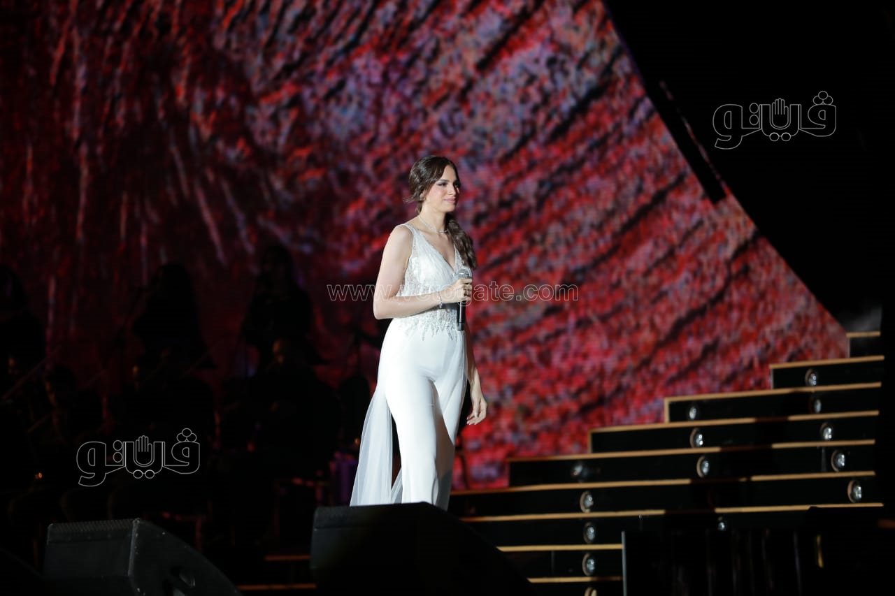  حفل آمال ماهر بالساحل الشمالي (12)