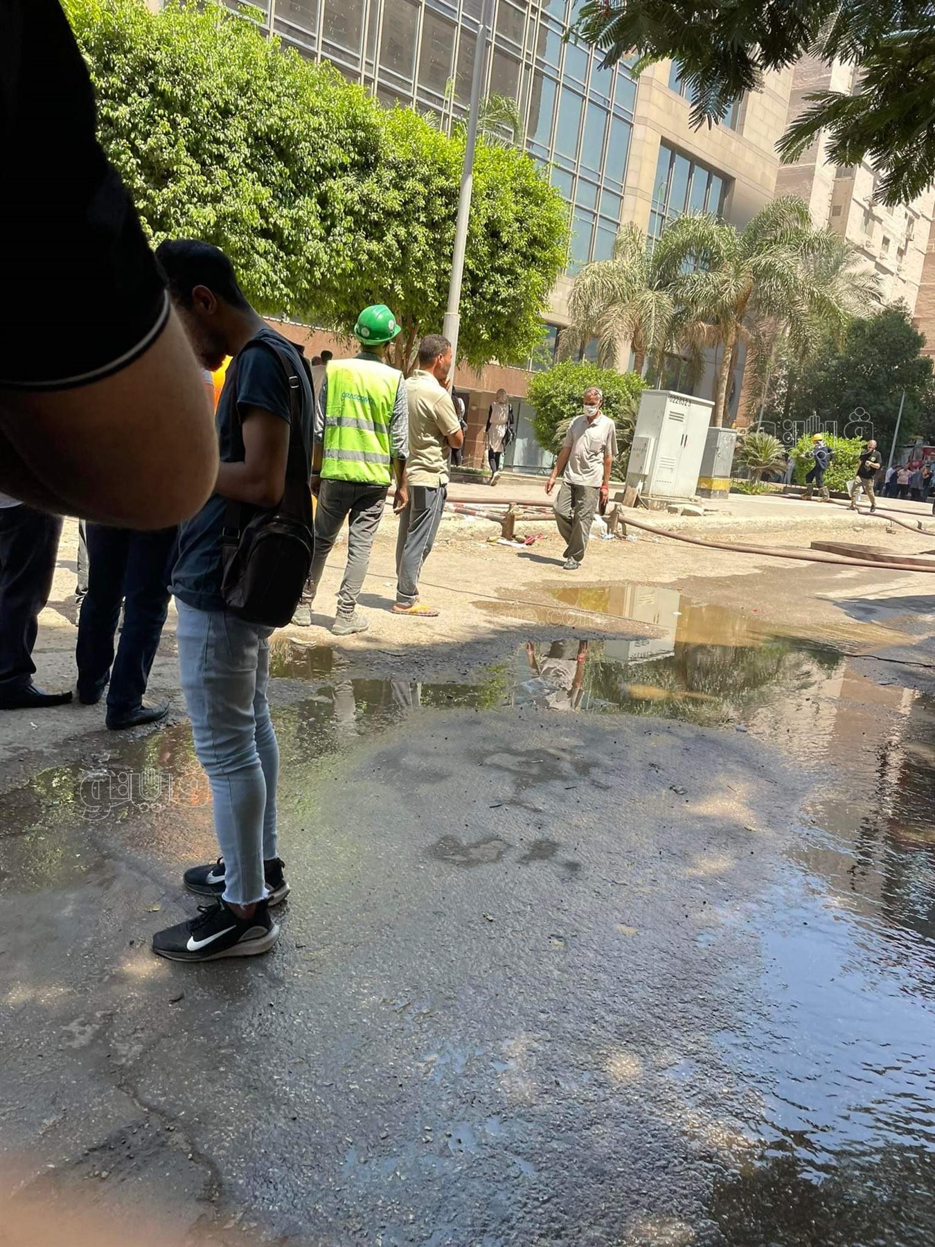 اندلاع حريق في مول هيلتون رمسيس (7)