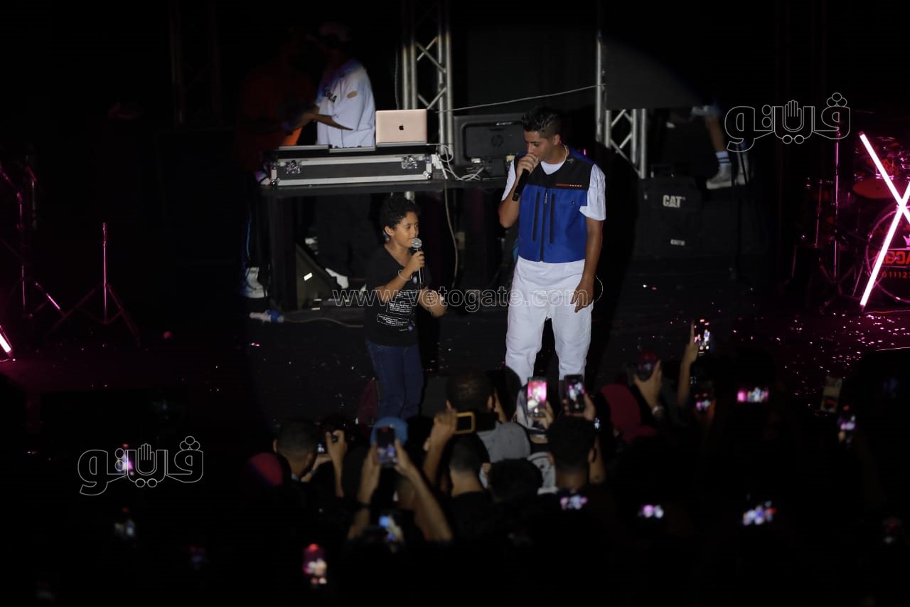 عنبة يلهب أجواء مسرح الزمالك بحفل كامل العدد (10)