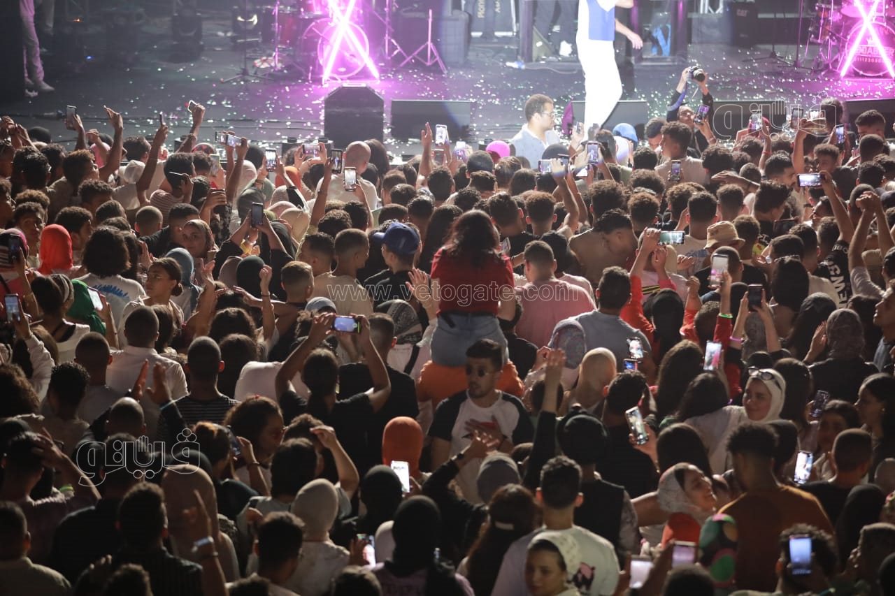 عنبة يلهب أجواء مسرح الزمالك بحفل كامل العدد (15)