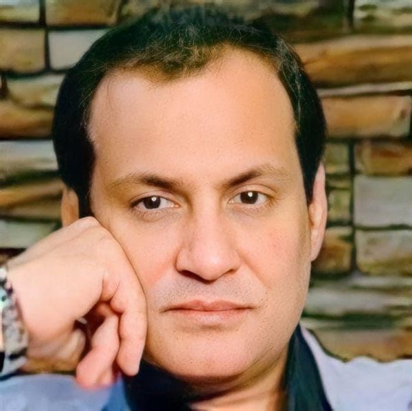 د / صلاح هاشم