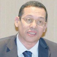 د / أيمن سلامة