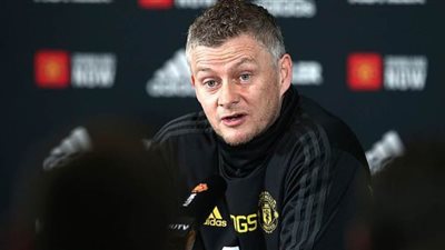 مدرب مانشستر يونايتد: لن ننتظر 30 عاما للفوز بالدوري مثل ليفربول