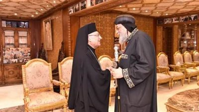 البابا تواضروس يستقبل بطريرك الروم الكاثوليك