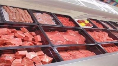 مصادرة كميات كبيرة من اللحوم والدواجن الفاسدة داخل ثلاجتين بالساحل والمقطم