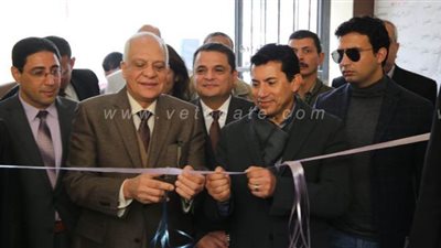 وزير الرياضة ومحافظ الجيزة يفتتحان أعمال تطوير 3 مراكز شباب بالعياط| صور