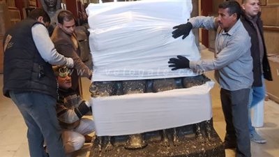 إجراءات توثيق ونقل ٣٥٦ قطعة أثرية من المتحف المصري بالتحرير إلى الكبير