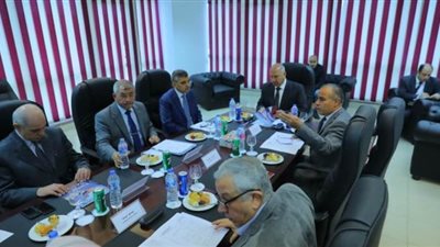 وزير النقل يتابع أعمال تنفيذ وإنشاء المحطة متعددة الأغراض بميناء الإسكندرية 