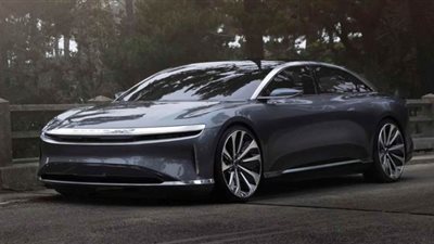 صندوق الاستثمارات السعودية يطرح سيارته الكهربائية عبر 