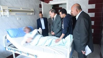 محافظ كفرالشيخ يتفقد مصابي حريق منزل بقرية ابشان