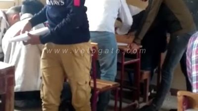 غش جماعي داخل لجنة مدرسة بطنطا التجارية دون مراقبين|  فيديو وصور