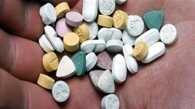 تجديد حبس مالك صيدليتين عثر بداخلهما على أقراص مخدرة بشق الثعبان