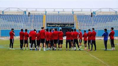 تشاتشيتش يعالج أخطاء لاعبي بيراميدز قبل مواجهة المقاصة | صور