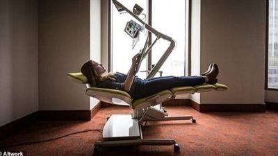 كرسي مكتبي يتحول لسرير بـ