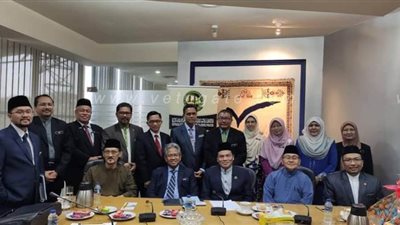 وفد التعليم العالى بماليزيا يزور 