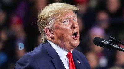 وقف مستشار ترامب لشؤون روسيا مؤقتا عن العمل