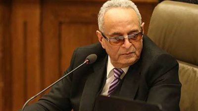 بهاء أبو شقة يكشف كواليس اعتذاره الدفاع عن مبارك