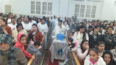 بصلاة اللقان.. أقباط أسيوط يبدأون طقوس عيد الغطاس | فيديو وصور