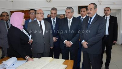 وزير الطيران يتفقد الهيئة المصرية للارصاد الجوية