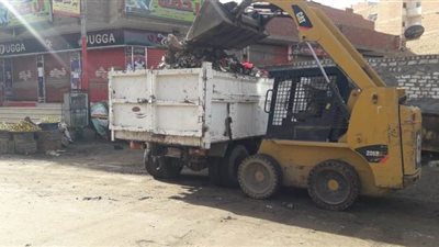 رفع 3 آلاف طن قمامة ومخلفات بناء بالفيوم | صور